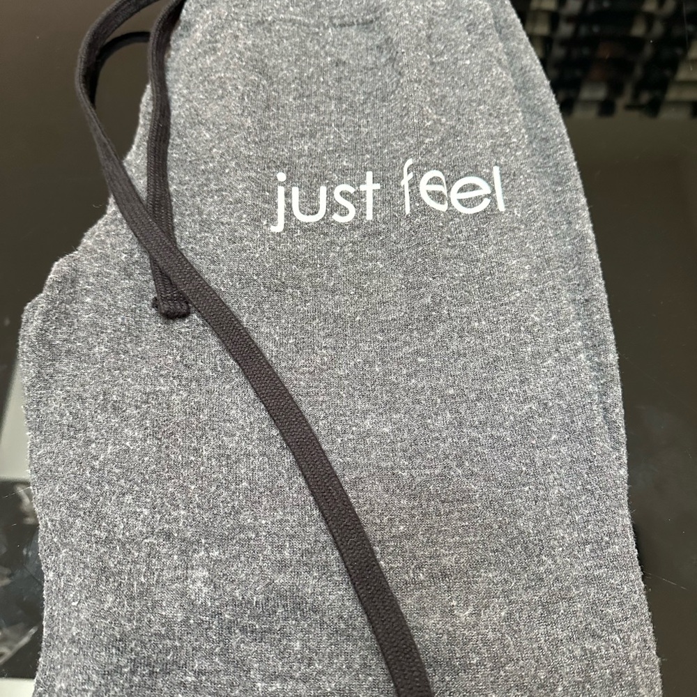Rare soft peace love world sweatpants, 😎